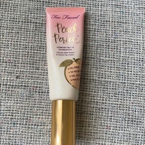 Sold//Peach Perfect Foundation